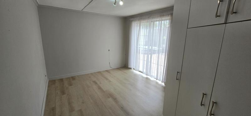 To Let 4 Bedroom Property for Rent in Durbanville Western Cape